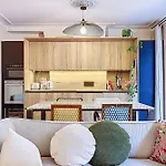 Cozy 1Br Near Montmartre & Sacre-Coeur